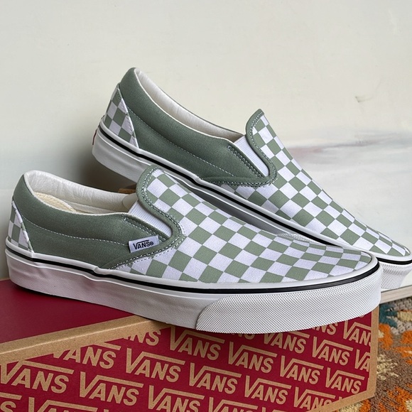 Vans Men’s Classic Slip-On Color Theory Checkerboard
VN000BVZCJL
Sneakers - Picture 12 of 16